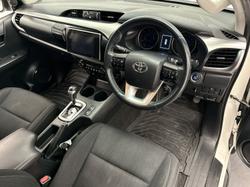 2019 Toyota Hilux SR5