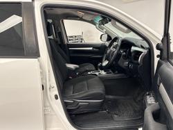 2019 Toyota Hilux SR5