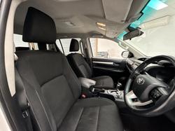 2019 Toyota Hilux SR5