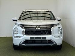 2025 Mitsubishi
                Outlander Exceed