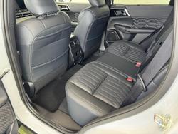 2025 Mitsubishi Outlander Exceed