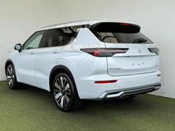 2025 Mitsubishi
                Outlander Exceed