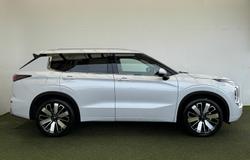 2025 Mitsubishi Outlander Exceed