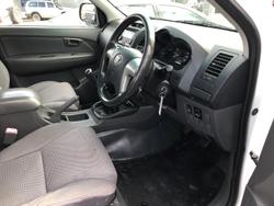 2013 Toyota
                Hilux SR