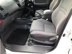 2013 Toyota Hilux SR