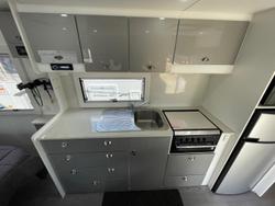 2018 Newlands Tourister 610