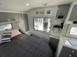 2018 Newlands Tourister 610