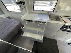 2018 Newlands Tourister 610