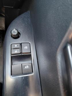 2022 Toyota
                Hilux SR