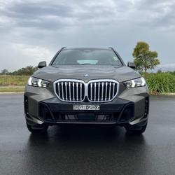 2025 BMW
                X5 xDrive40i M Sport