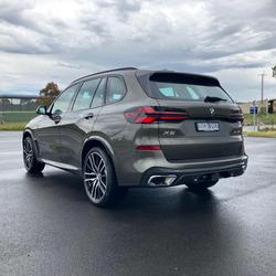 2025 BMW
                X5 xDrive40i M Sport