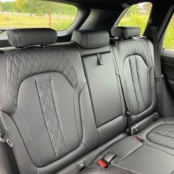 2025 BMW
                X5 xDrive40i M Sport