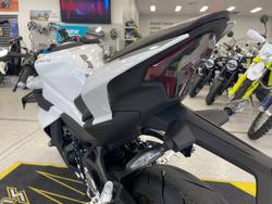 2025 CFMOTO 450 SR S NEBULA WHITE
