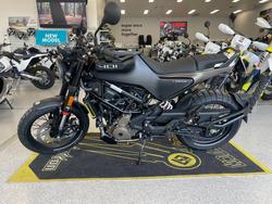 Husqvarna Svartpilen 401