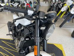 2023 HUSQVARNA VITPILEN 401 WHITE