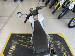 2023 HUSQVARNA VITPILEN 401 WHITE