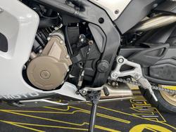 2025 CFMOTO 2025 CF MOTO 500CC 500SR VOOM ABS NEBULA WHITE