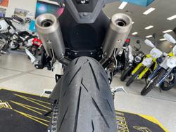 2025 CFMOTO 2025 CF MOTO 500CC 500SR VOOM ABS NEBULA WHITE