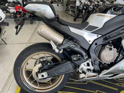 2025 CFMOTO 2025 CF MOTO 500CC 500SR VOOM ABS NEBULA WHITE