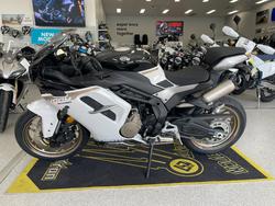 2025 CFMOTO 2025 CF MOTO 500CC 500SR VOOM ABS NEBULA WHITE