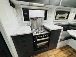 2024 Wonderland RV Ho2200rc Rear Club Lounge & Centre Bathroom