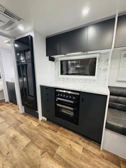 2024 Wonderland RV 22Ft Rear Club Lounge & Centre Bathroom