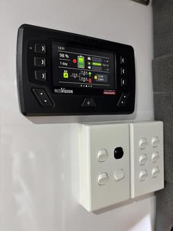 2024 Wonderland RV Ho2200rc Rear Club Lounge & Centre Bathroom