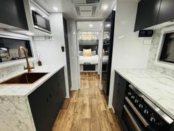 2024 Wonderland RV 22Ft Rear Club Lounge & Centre Bathroom