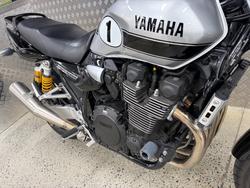 2016 Yamaha XJR1300 BLUE