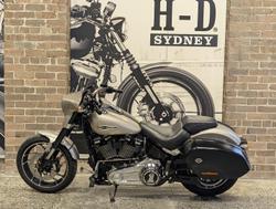 2017 Harley-Davidson Sport Glide 107 (FLSB) Softail Silver