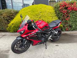 2023 Honda CBR650R Red