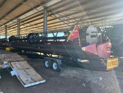 Case IH 4R40 Draper Front & Trailer