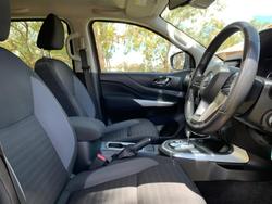 2021 Nissan
                Navara ST