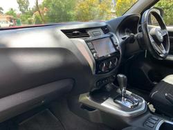 2021 Nissan
                Navara ST