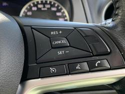 2021 Nissan
                Navara ST