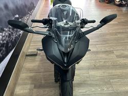2025 Triumph DAYTONA 660 Black
