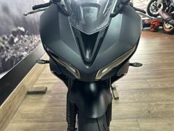 2025 Triumph DAYTONA 660 Black