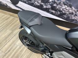 2025 Triumph DAYTONA 660 Black