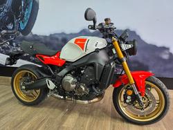 2024 Yamaha XSR900 (MTM850A) RED/WHITE