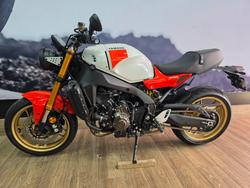 2024 Yamaha XSR900 (MTM850A) RED/WHITE
