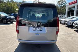 2021 Hyundai STARIA LOAD