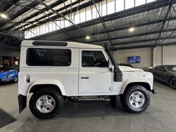 2016 Land Rover Defender Standard