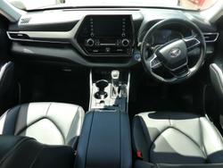 2022 Toyota Kluger GX