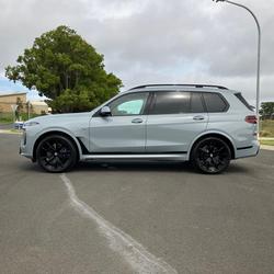 2025 BMW X7 xDrive40i M Sport