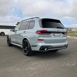 2025 BMW X7 xDrive40i M Sport