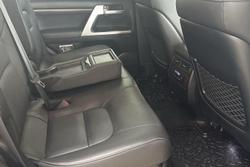 2020 Toyota Landcruiser VX