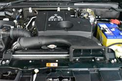 2013 Mitsubishi Pajero VR-X