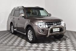 2013 Mitsubishi Pajero VR-X