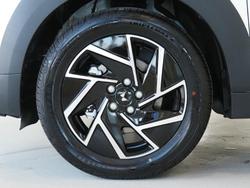 2025 Mahindra XUV3XO AX7L