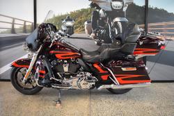 2017 Harley-davidson FLHTKSE CVO LIMITED RED